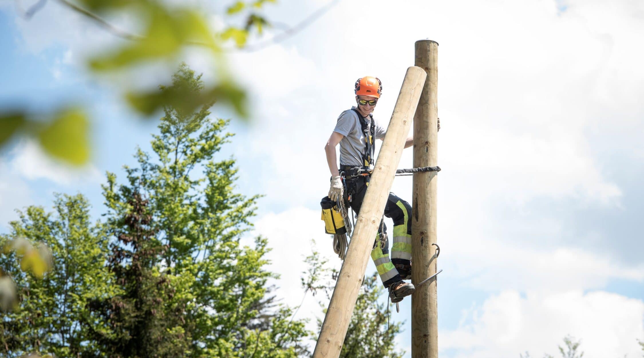 Jonas-Imdorf_Lernender-Netzelektriker-2250x1250