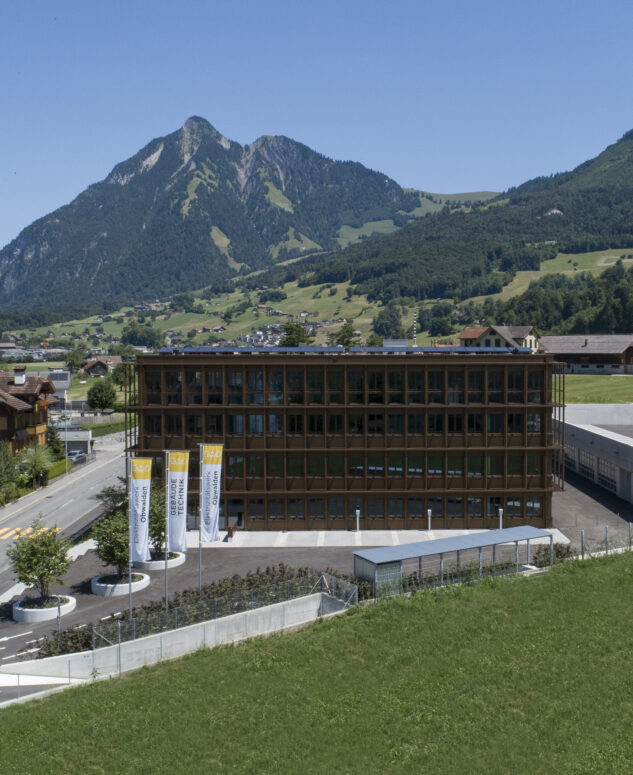 1027-0205-Bearbeitet-2-2-633x775