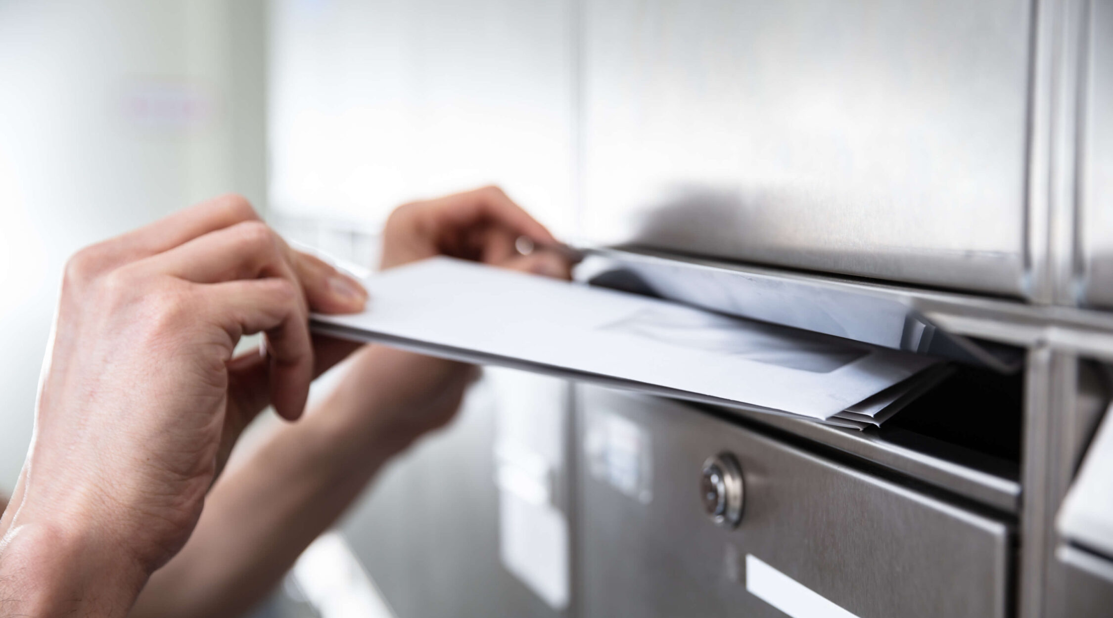 Kundendienst-Briefkasten-2250x1250