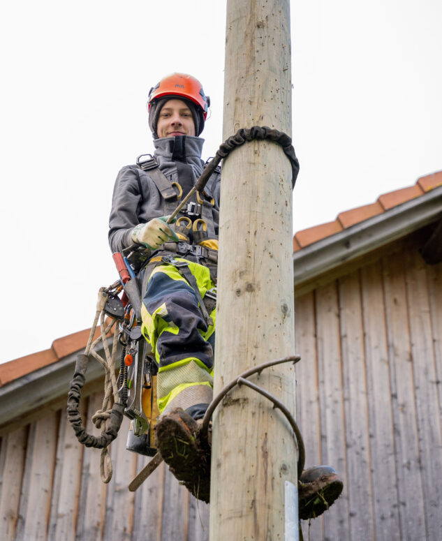 EWO00680_website-633x775