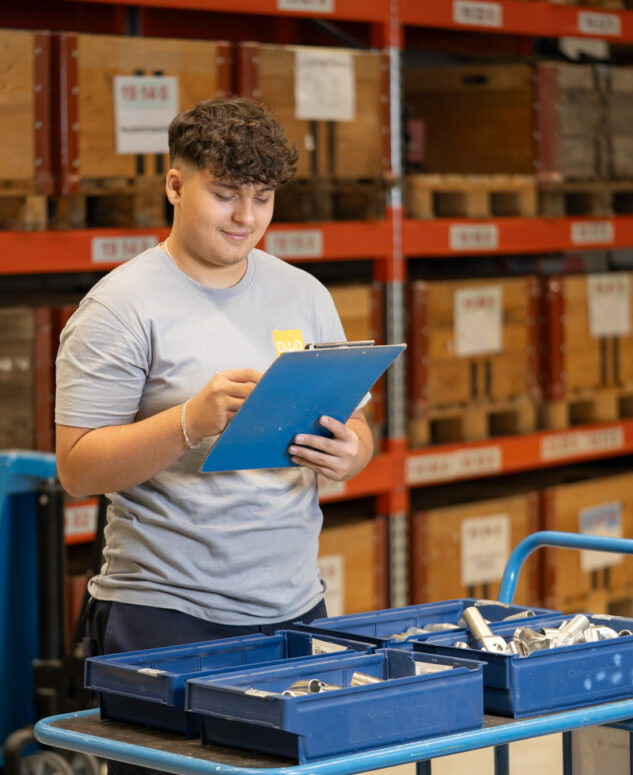 EWO07023_webmod_k-633x775